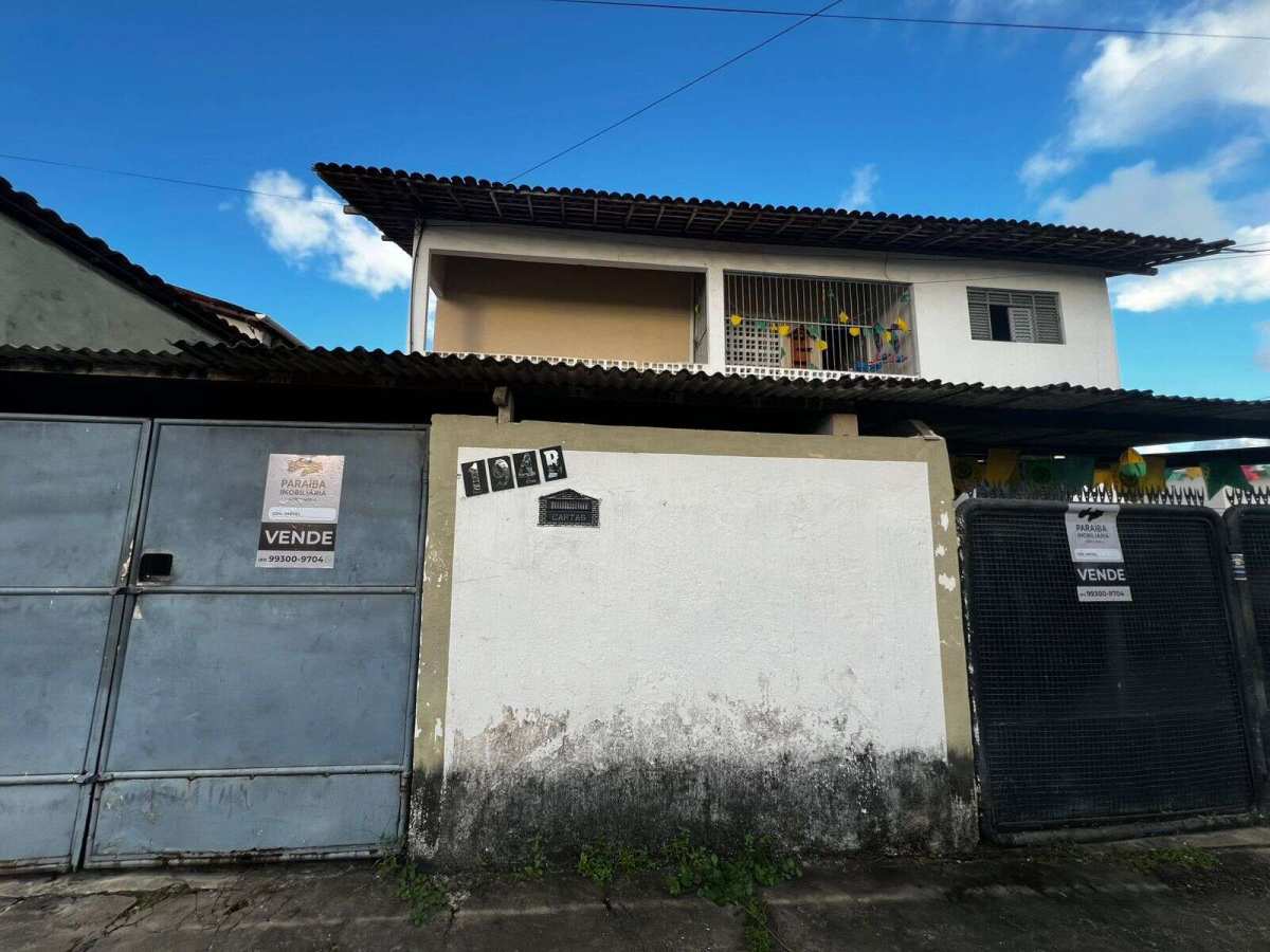  - Casa à venda em João Pessoa, João Paulo II, com 6 quartos, 160m²